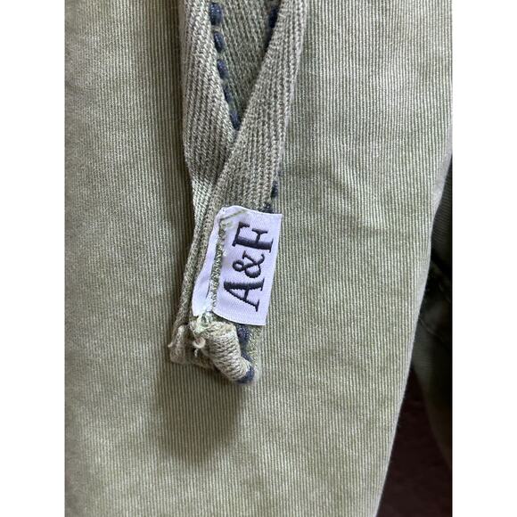 Abercrombie & Fitch Green Garment-Dyed Belted Shorts Size 34 Casual Vintage-Wash - Picture 7 of 9